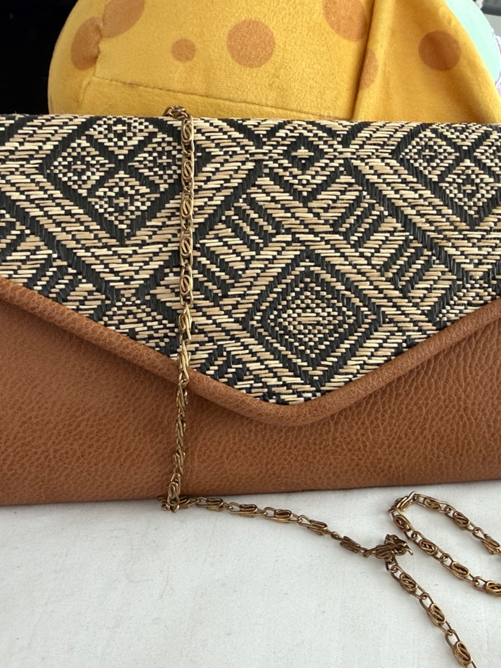 Brown Woven Pattern Crossbody Clutch - Stylish Everyday Bag